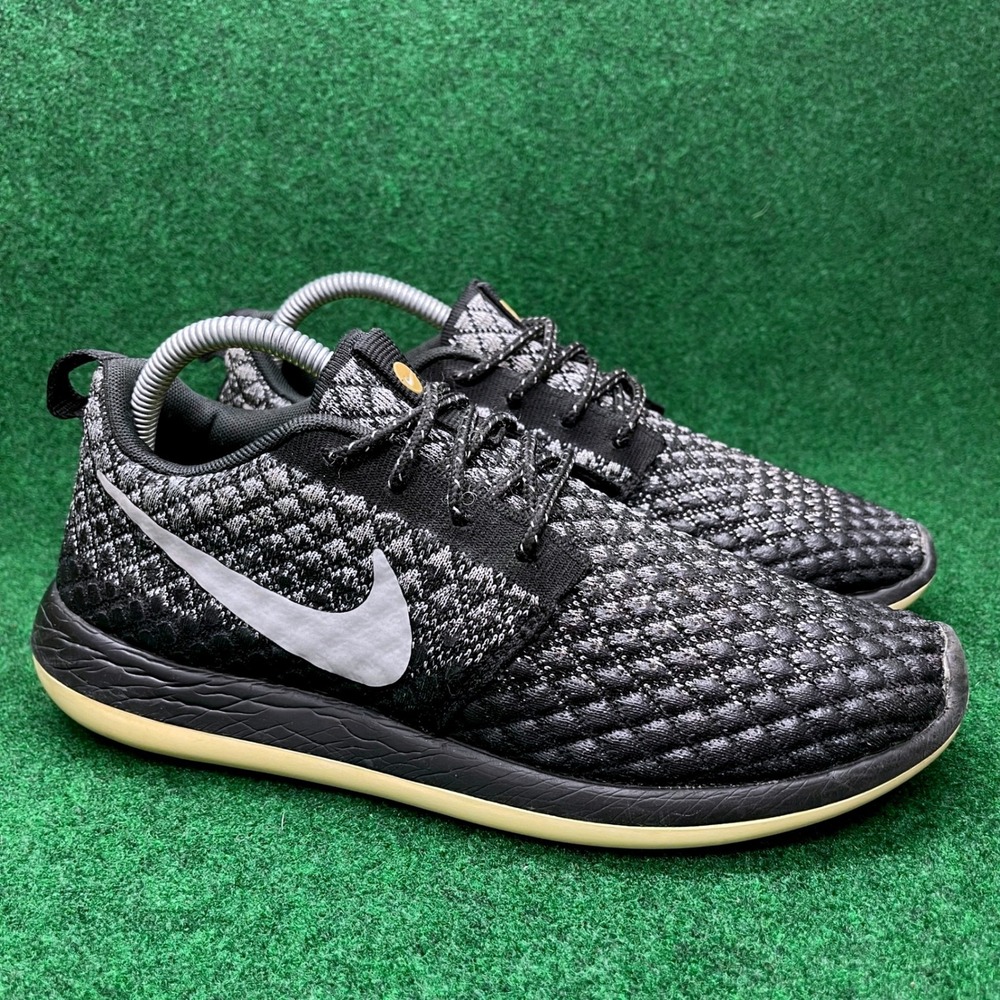 Nike Roshe Two Flyknit 365 Womens 10 Black Wolf Grey Sneakers 861706-001